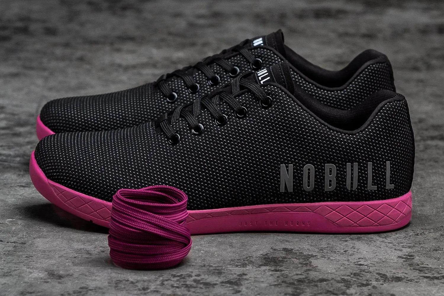 BLACK BERRY TRAINER (WOMEN'S)