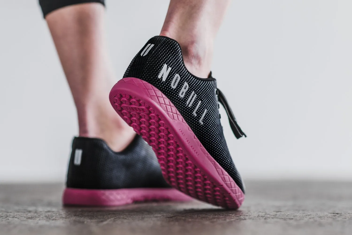 BLACK BERRY TRAINER (WOMEN'S)